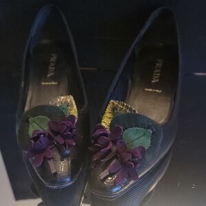 Prada Vintage Black Leather Pumps Sz35.5